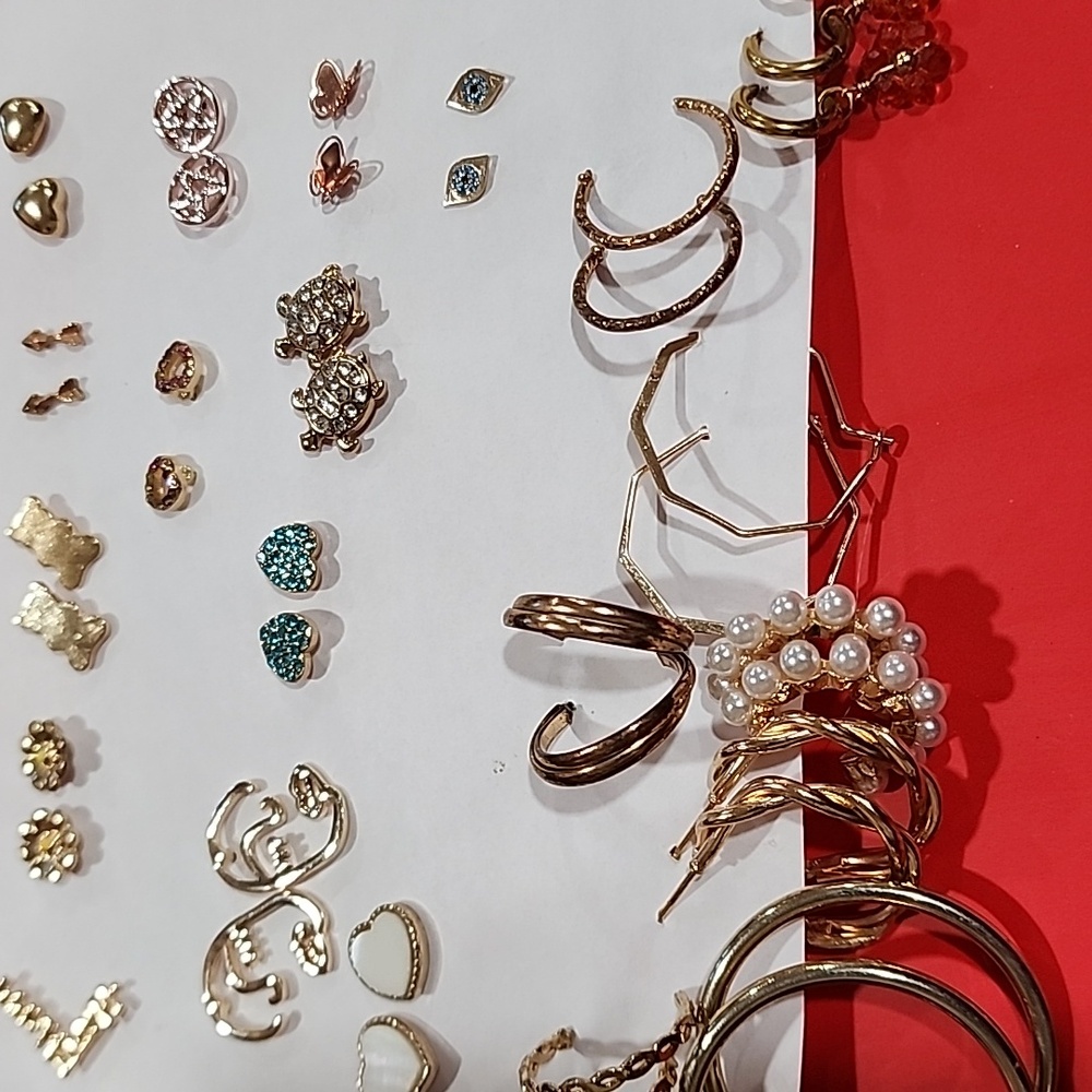 Gold Themed 22 Pr Earring Set